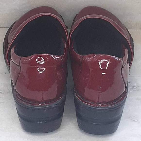 BOC Burgundy Comfort Clogs Man Made Upper Size 38.5 - Picture 4 of 12